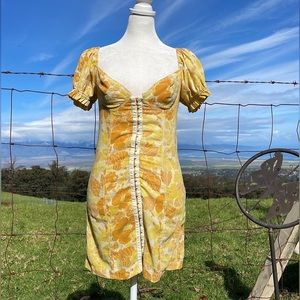 Urban Outfitters Britney Yellow Floral Puffy Short Sleeves Smock Mini Dress XS